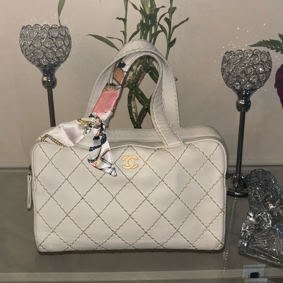 CHANEL MATIERES DIVERSES TOTE - Picture 1 of 10